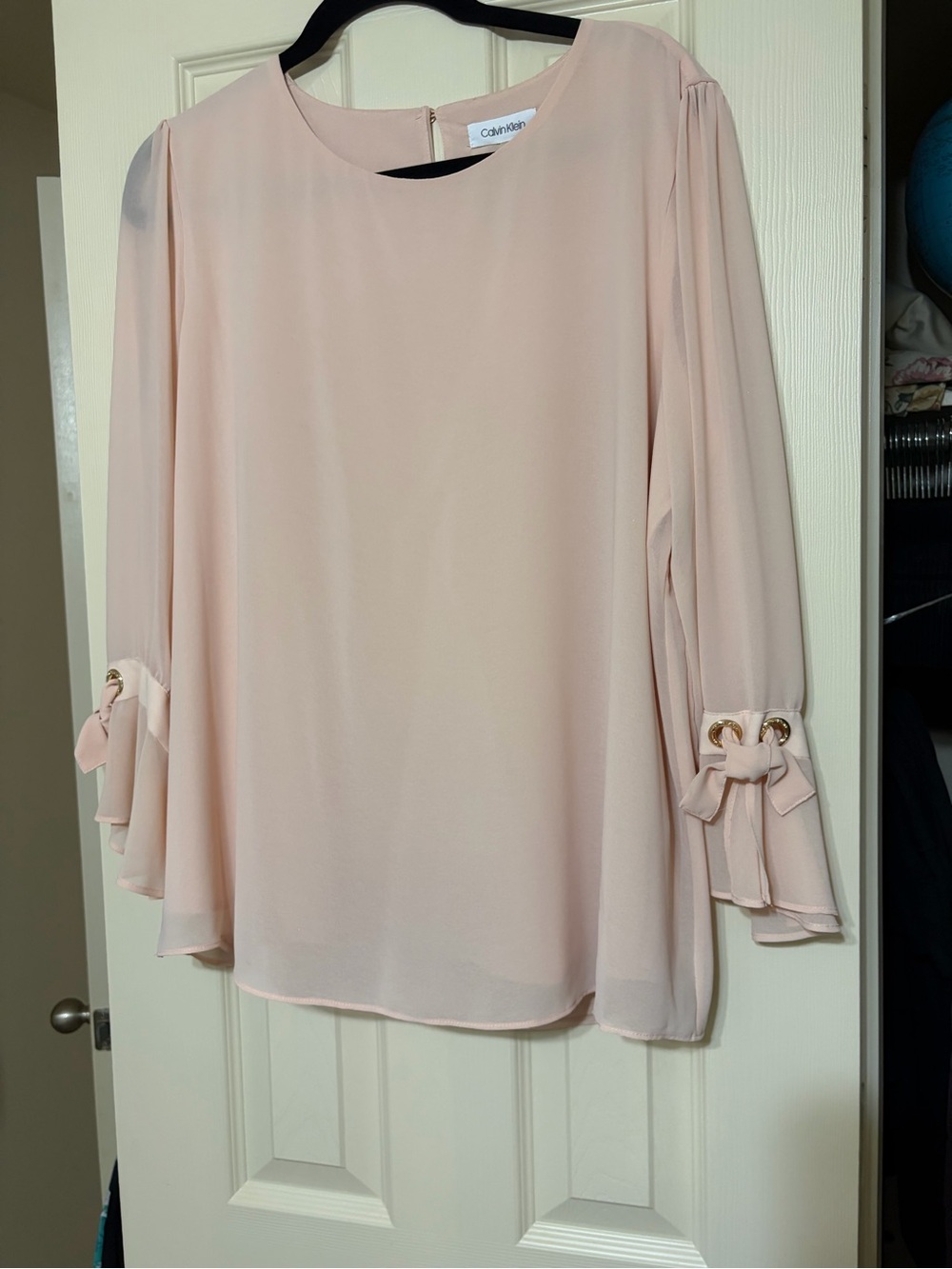 Calvin Klein Pale Pink Long-Sleeve Tie-Cuff Blouse